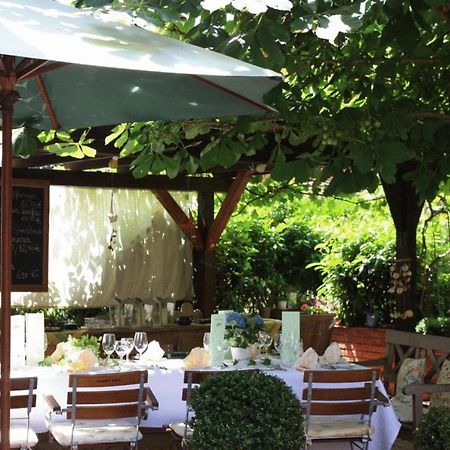 Gasthaus Schwanen & Villa Pfarrhus Stuhlingen Ngoại thất bức ảnh